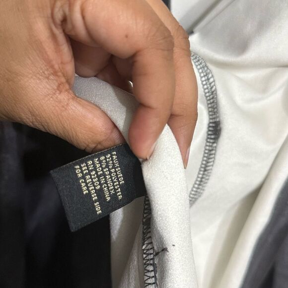 DG2 Diane Gilman women’s Elegant Black and Gray open front cardigan 1x NWT - Picture 7 of 9